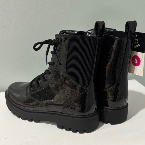 Black Lace-Up Ankle Boots nwt - Picture 5 of 6